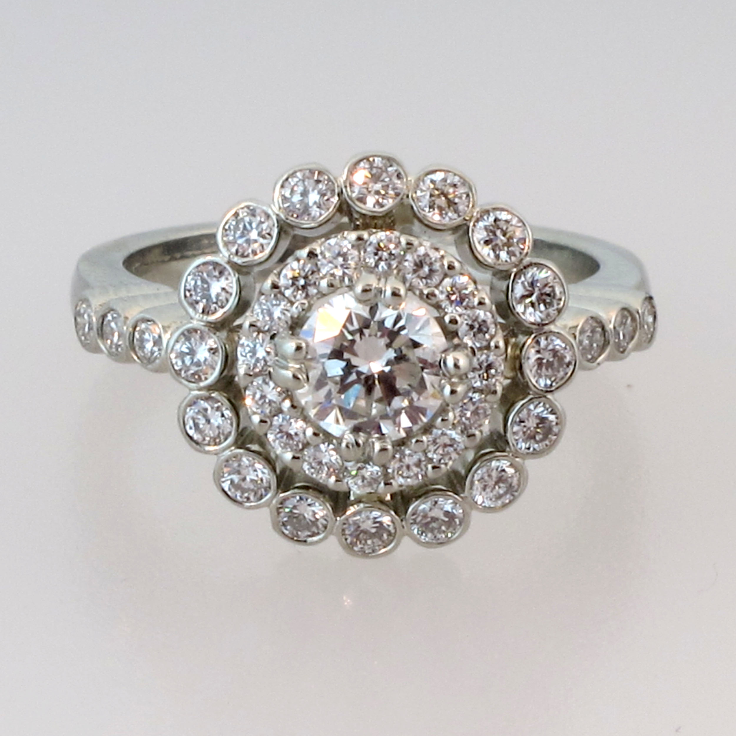 Custom engagement ring brilliant diamonds